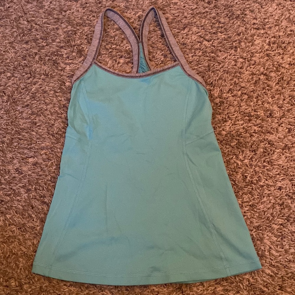 lululemon tank top!